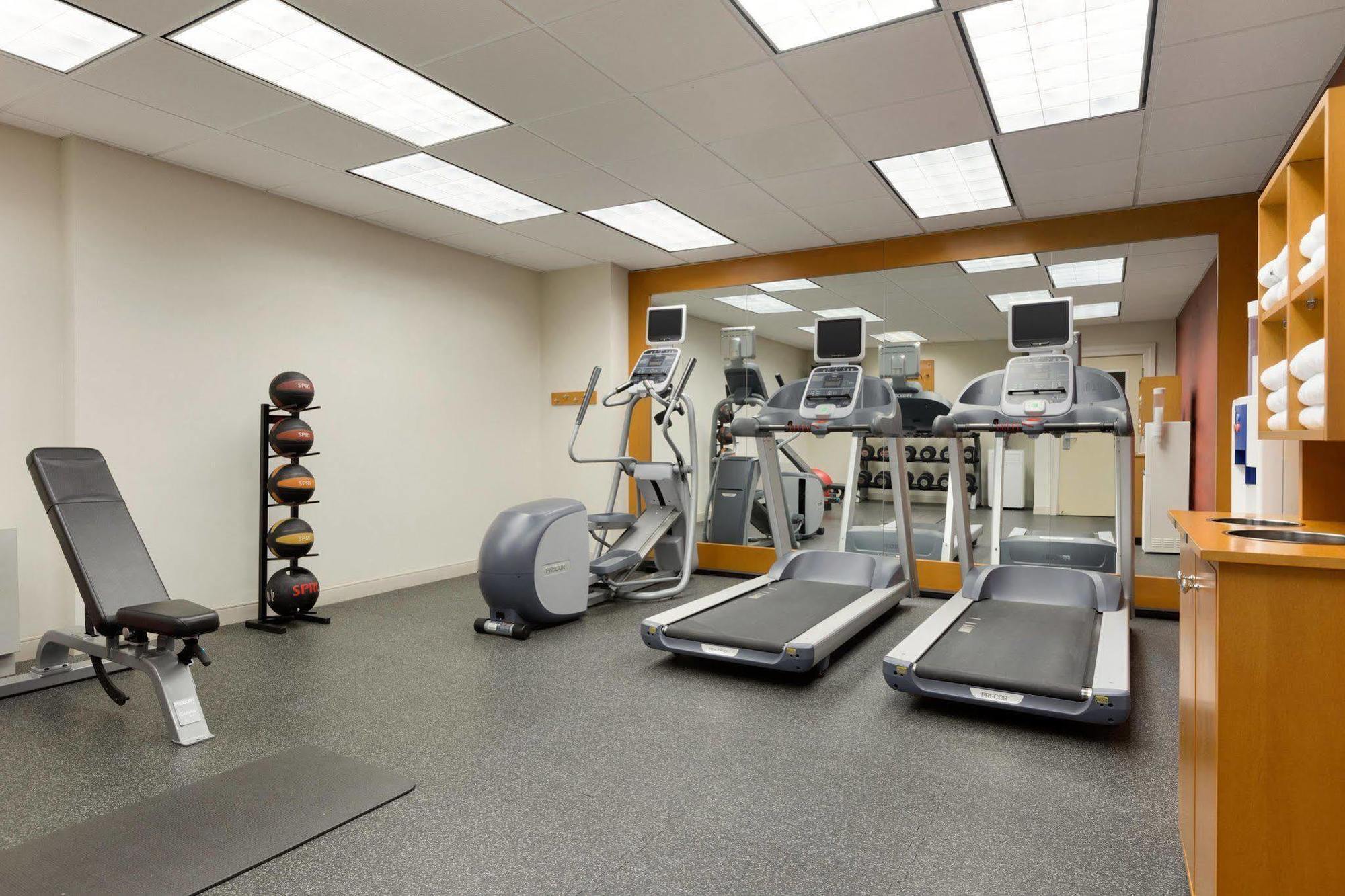 Homewood Suites By Hilton Hartford Downtown Ngoại thất bức ảnh